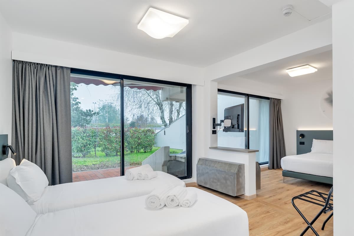 Standard Quadruple Room