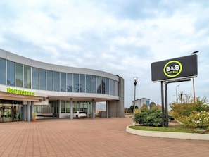 Exterior - B&B Hotel Alba (Alba)