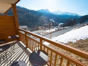 Outdoor dining - Duplex 4 Rooms - Sleeps 6 - Mountain View, Pool - Vars Les Claux (Vars)