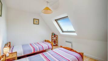 2 slaapkamers, een strijkplank/strijkijzer