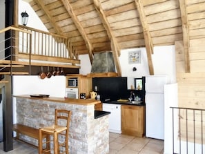 Fridge, microwave, oven, dishwasher - Homerez - House in Castelnau-de-Mandailles (Castelnau-de-Mandailles)