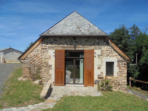 Homerez - House in Castelnau-de-Mandailles