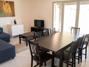 Dining - Homerez - House in Orthoux-Sérignac-Quilhan (Orthoux-Sérignac-Quilhan)