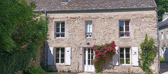 Charming house in La Hague with WiFi and parking