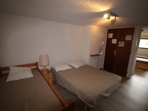 1 bedroom
