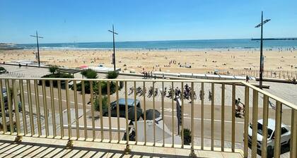 Appartement 4 piÚces avec balcon face mer, proche plage et commerces, idéal famillies
