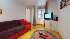 TV, DVD player