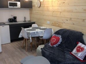 Interior - T2 Apartment Cauterets Center - 4 People, Wifi (Cauterets)