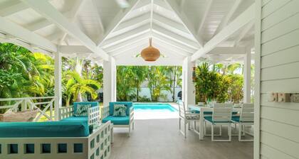 Caribbean Villa / Private Pool and Jacuzzi / 200M from Las Ballenas Beach / WIFI