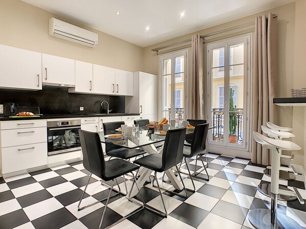 Fridge, microwave, oven, dishwasher