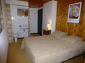 2 bedrooms, WiFi