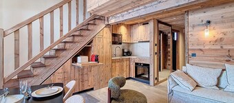 Bright renovated duplex, ski-in/ski-out, balcony