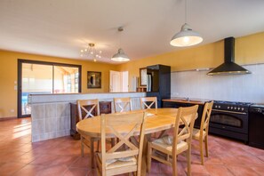 Dining room - Homerez - House in Villentrois-Faverolles-en-Berry (Villentrois-Faverolles-en-Berry)