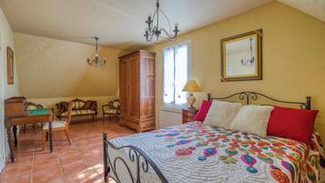 4 Schlafzimmer, Schreibtisch, BĂŒgeleisen/BĂŒgelbrett, Internetzugang