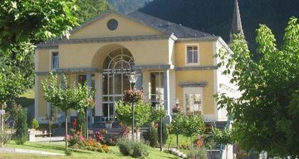 Zentrale 2-Zimmer-Wohnung in Cauterets für 4-5 Personen mit Balkon und kostenlosem Parkplatz