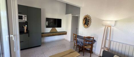 TV