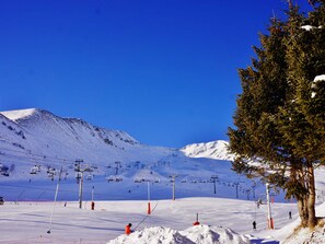Snow and ski sports