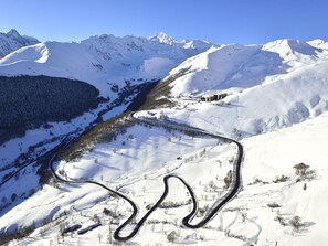Snow and ski sports