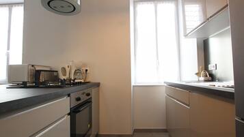 Frigorifero, microonde, lavastoviglie