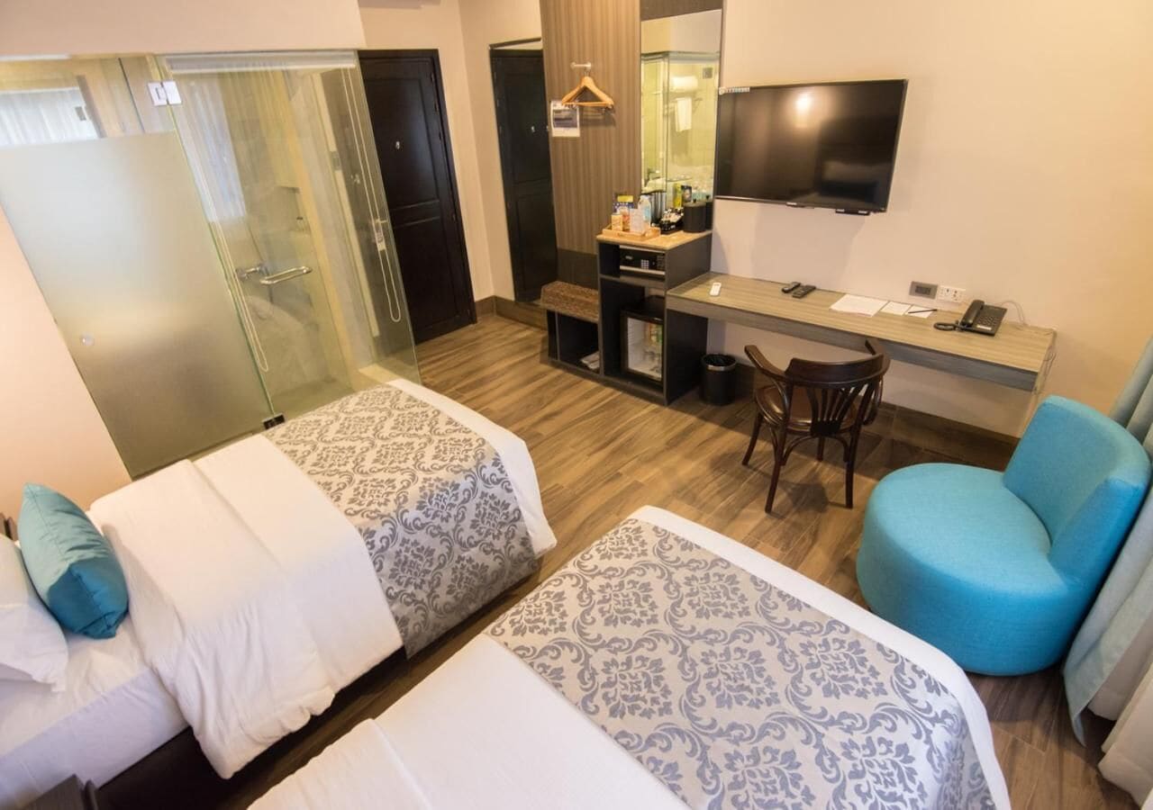 minibar, in-room safe, desk, laptop workspace