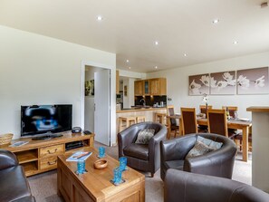 TV - Tignes: 3-Room Apartment, 58m², 7 Pers, Mountain View (Tignes)