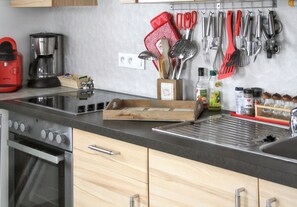 Fridge, microwave, oven, stovetop - Homerez - Spacious House in Gérardmer (Gérardmer)