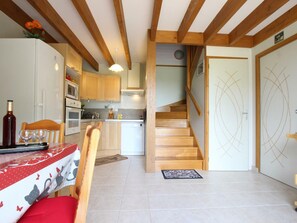 Kühlschrank, Mikrowelle, Geschirrspüler