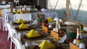 Spécialités Cuisine locale et internationale