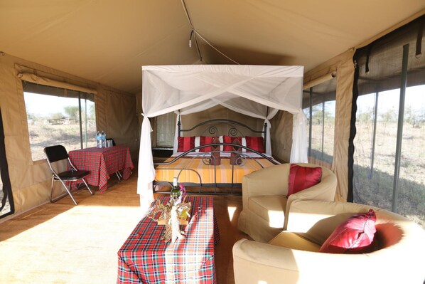 In-room safe, free WiFi - Serengeti Wildebeest Camp (Serengeti)