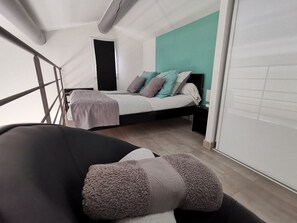 1 bedroom, iron/ironing board, WiFi, bed sheets