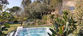 Gîte de France 3 * in Vaison la Romaine, air-conditioned, beautiful view