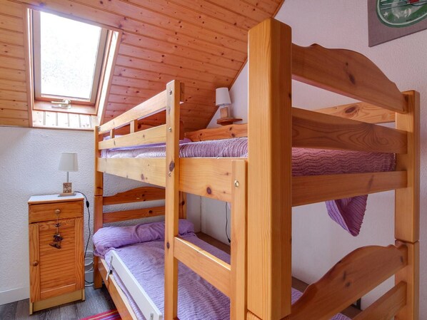 2 bedrooms