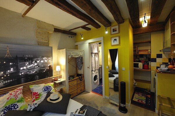 In-room safe, iron/ironing board, free WiFi, bed sheets