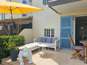 Terrace/patio - Close to the beach, flat 3/4 persons et mooring (PORT GRIMAUD)