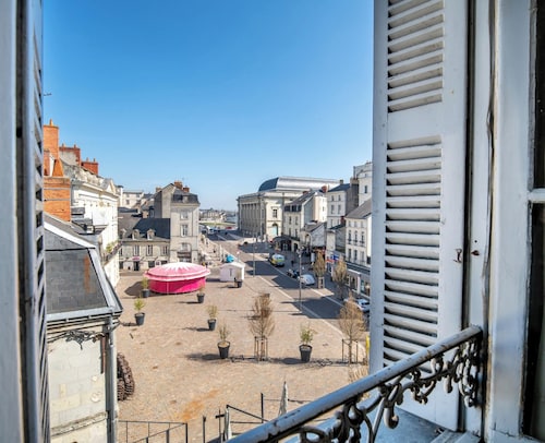 Homerez - Appart. centre Saumur, vue ville