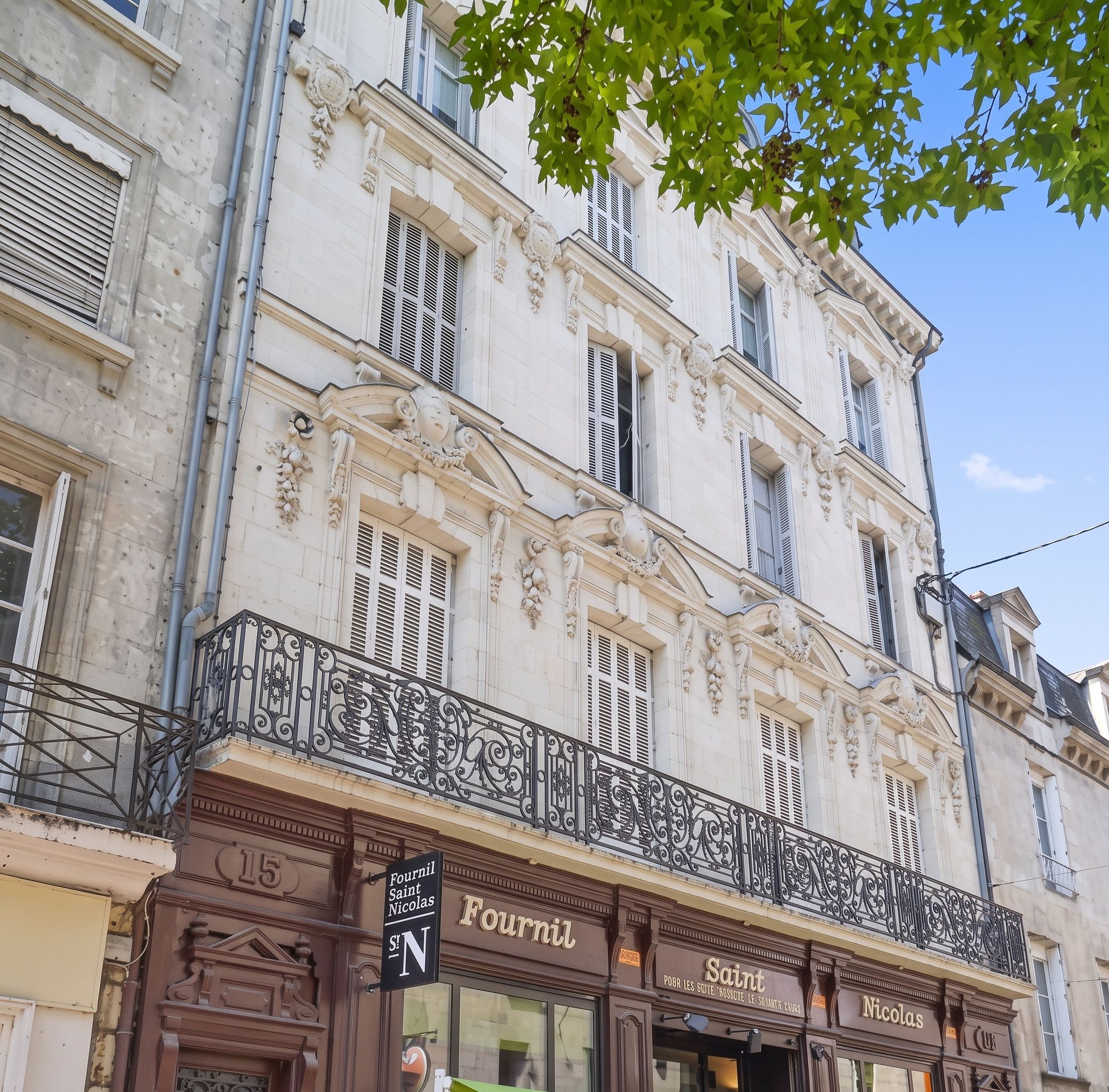 Façade