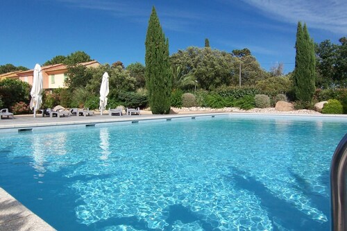 VILLA LAURENCE POOL IN RESIDENZ