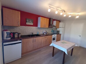 Fridge, microwave, dishwasher