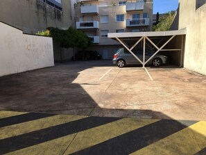 Enceinte de lâhĂ©bergement