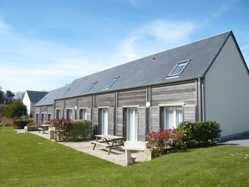 Cozy house in La Hague, pets allowed, parking available