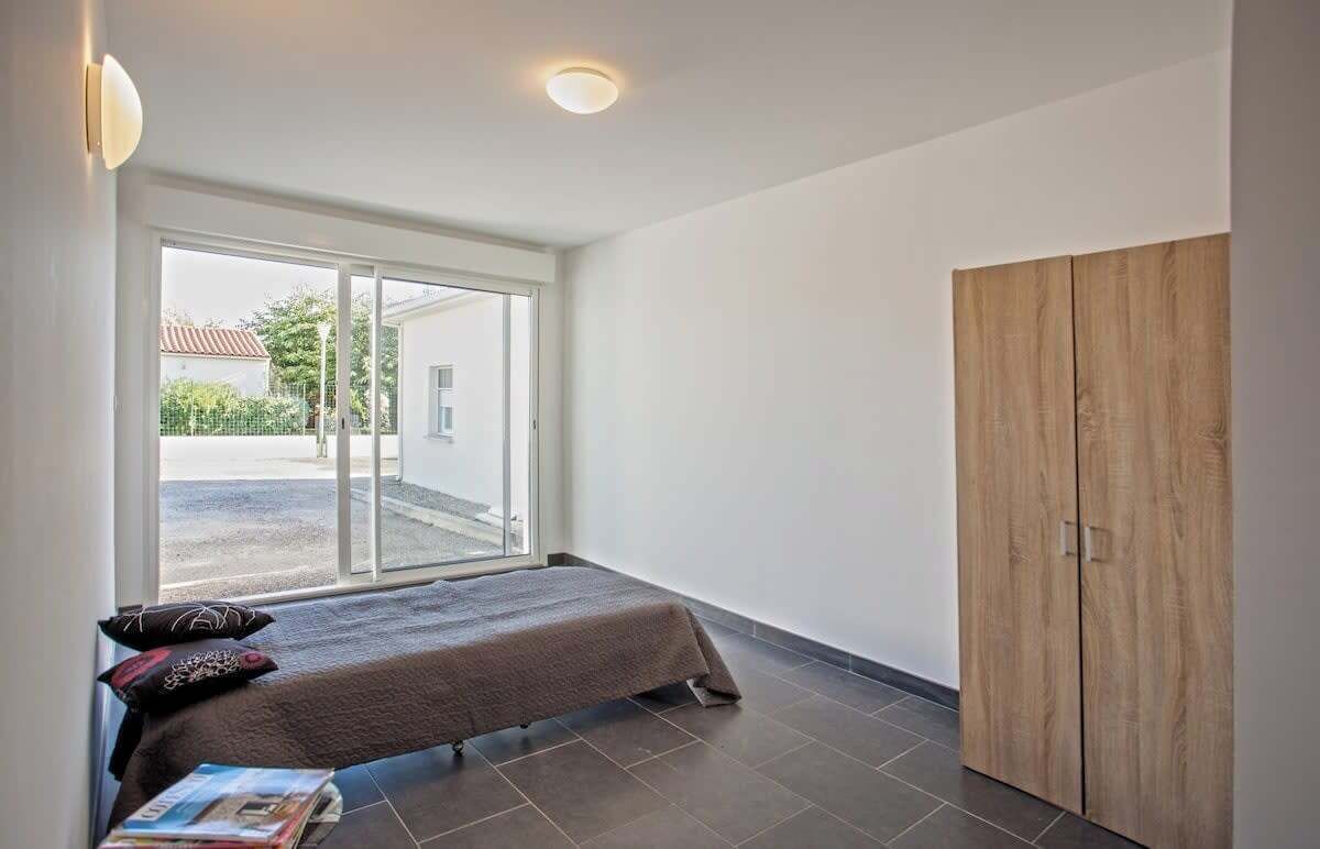 3 多间卧室、熨斗/熨衣板、WiFi、床单