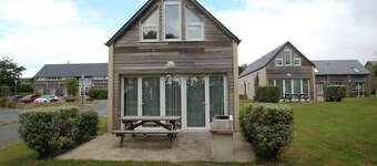 Charming House Near Dunes with Terrace, BBQ, and Pet-Friendly Facilities