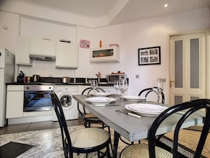 Fridge, microwave, oven, dishwasher - N&J - NOE - Central - Close sea - Spacious (Niza)