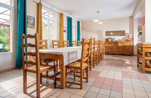Dining room - Homerez - House in Lametz with garden (Lametz)