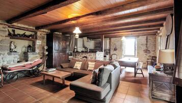TV, fireplace, DVD player, stereo