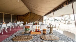 Spécialités Cuisine locale et internationale