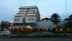 Exterior - Paradorn Inn (Chumphon)