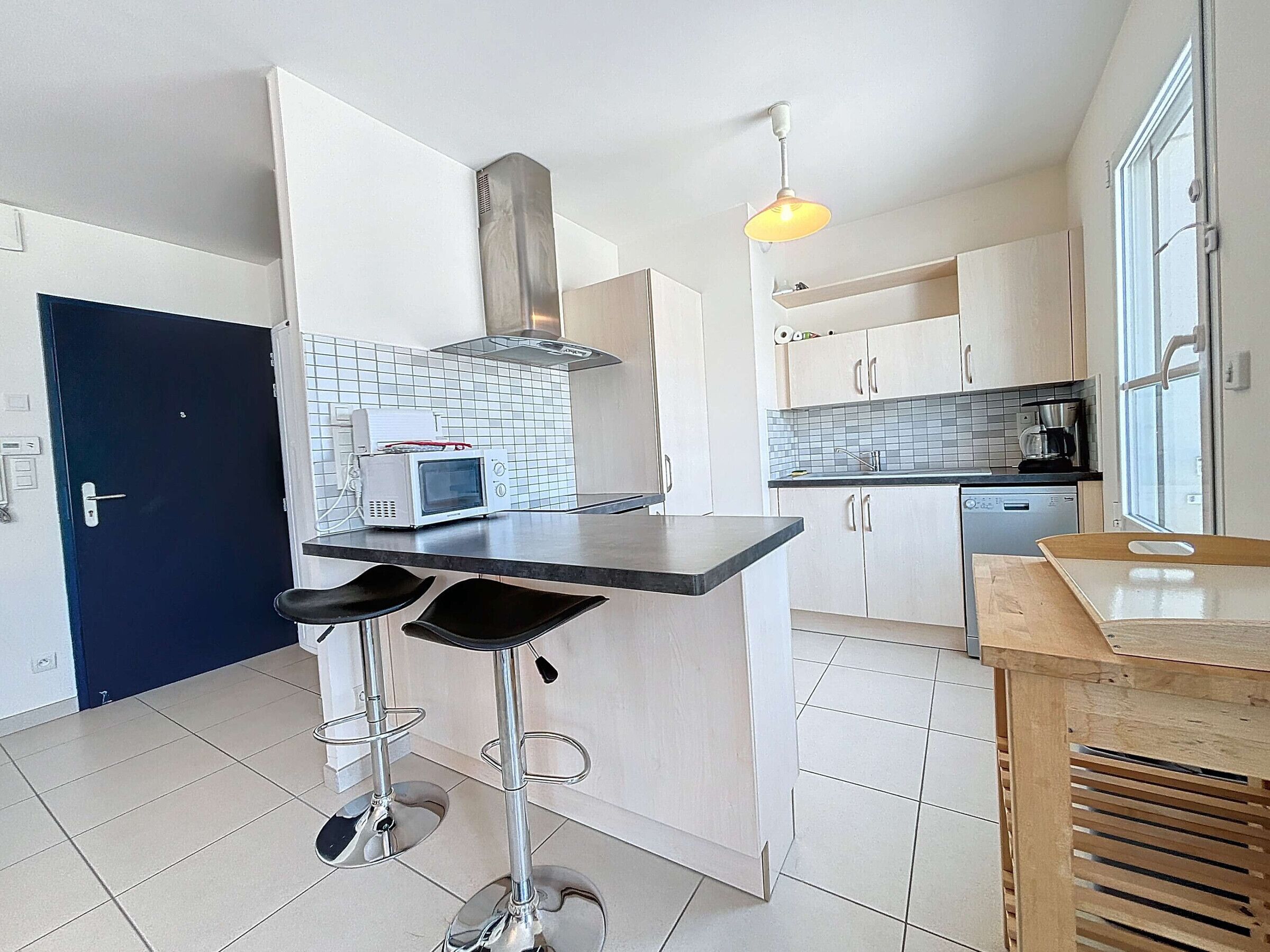 Kylskåp, mikrovågsugn, ugn och spishäll