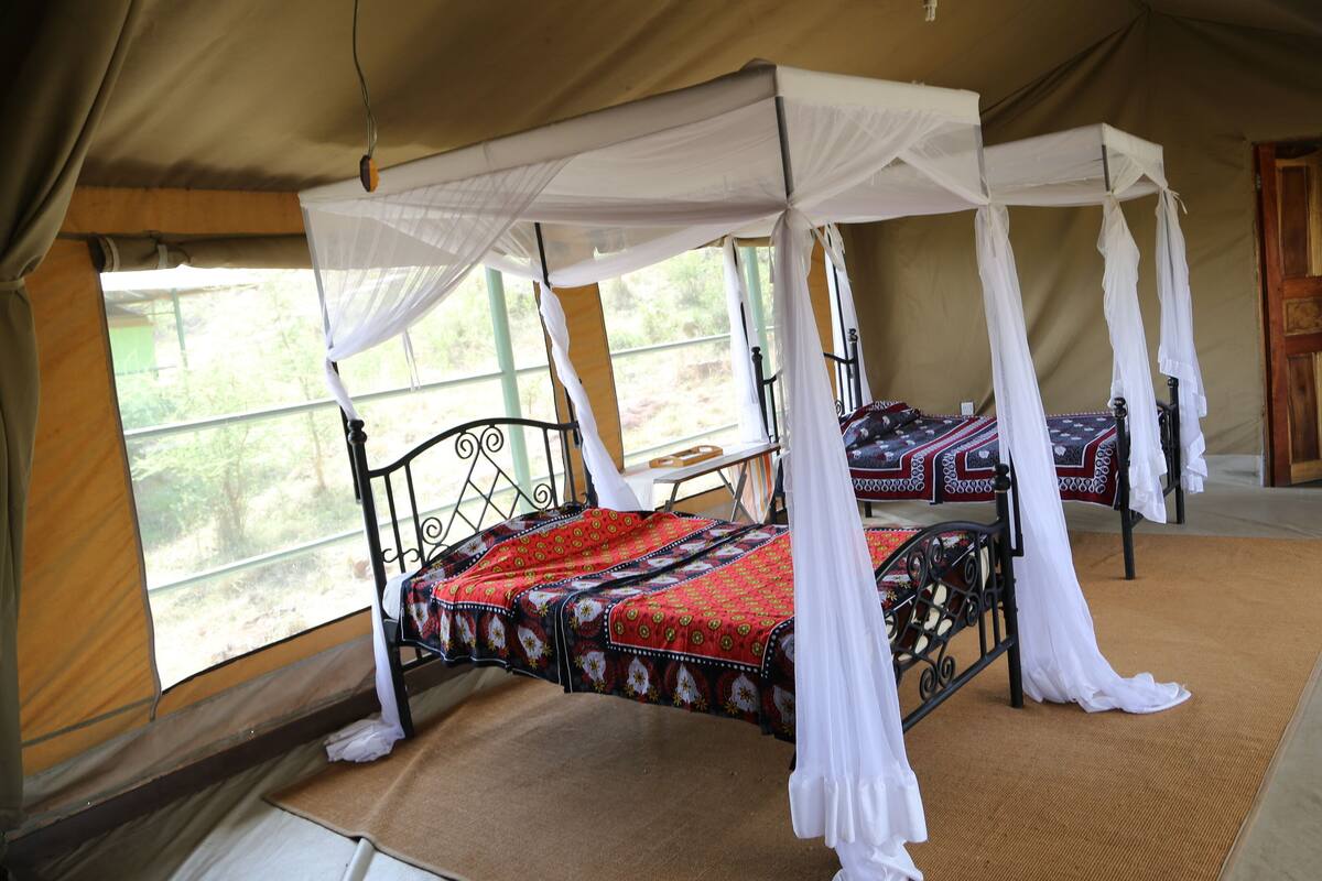 In-room safe, free WiFi, bed sheets
