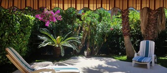 Deluxe garden level apartment, close to beaches, between Salis and Pinewoods